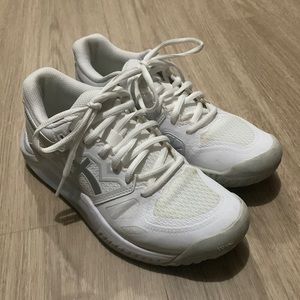 Asics gel challenger tennis shoes